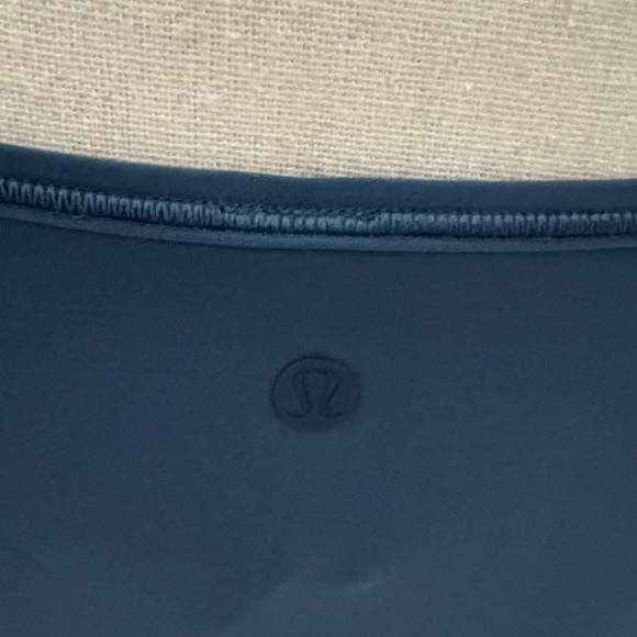 Lululemon Women’s Blue Do The Daily Crop Top Sz 10 - Picture 4 of 5